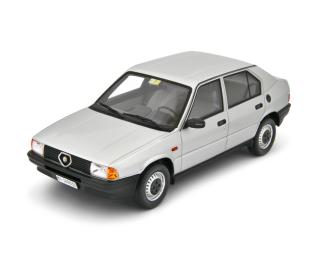 Alfa Romeo 33 1.3S Edizione 1985 Grigio metallizzato Laudoracing 1:18 Resinemodell (Türen, Motorhaube... nicht zu öffnen!)
